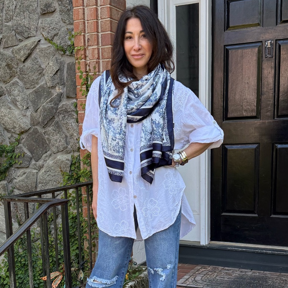 Elegant Blue and White Scarf - Picture 4 of 6